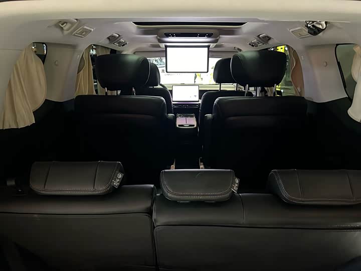 Фото 22 - GAC Trumpchi E8