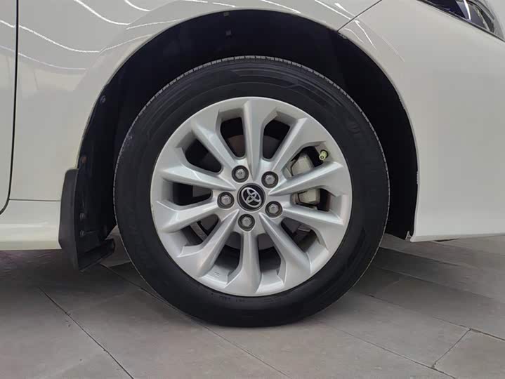 Фото 6 - Toyota Corolla