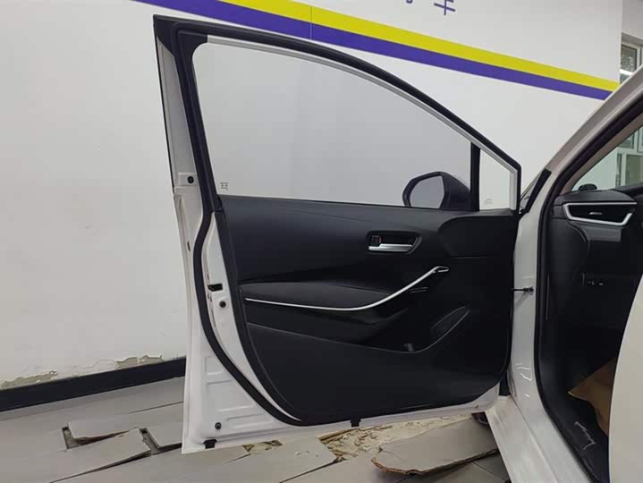 Фото 7 - Toyota Corolla