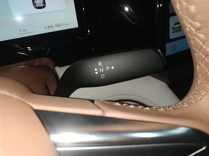 Фото 14 - BYD Xia