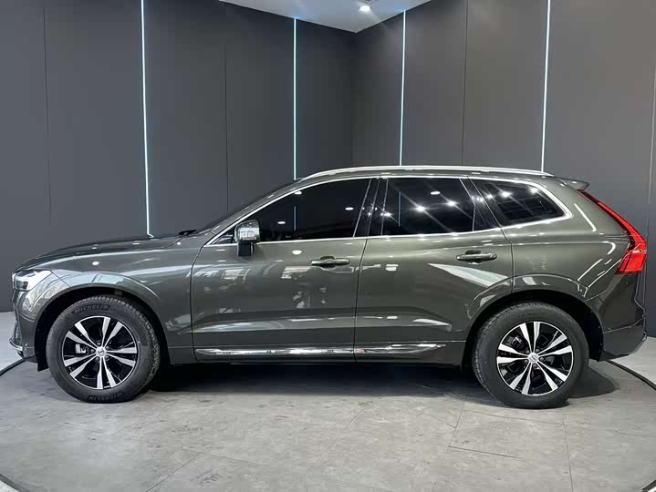 Фото 4 - Volvo XC60