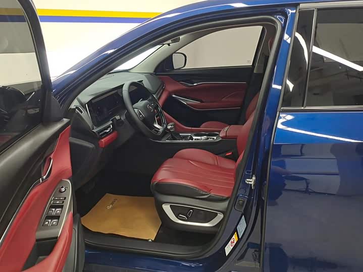 Фото 9 - Changan CS75 Plus