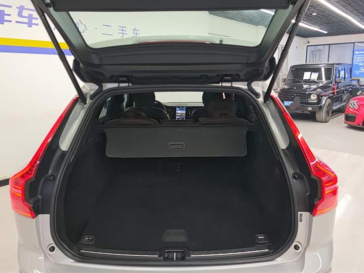 Фото 4 - Volvo XC60