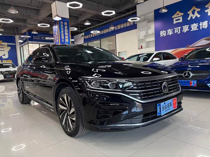 Фото 1 - Volkswagen Passat