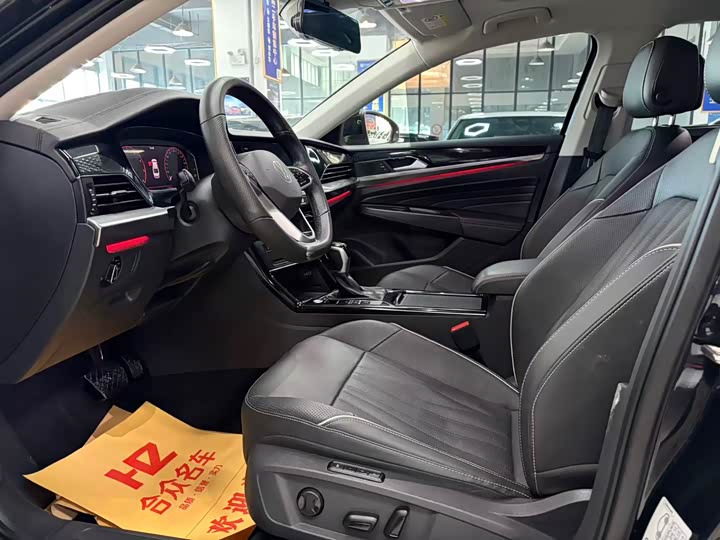 Фото 2 - Volkswagen Passat