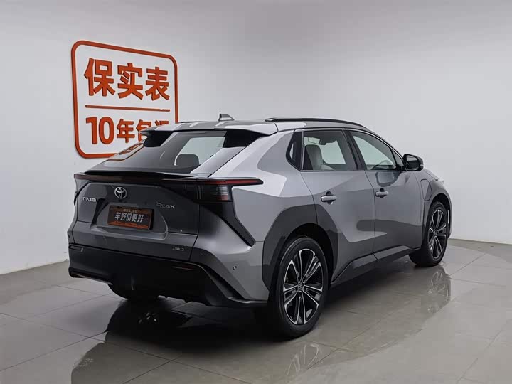 Фото 2 - Toyota bZ4X