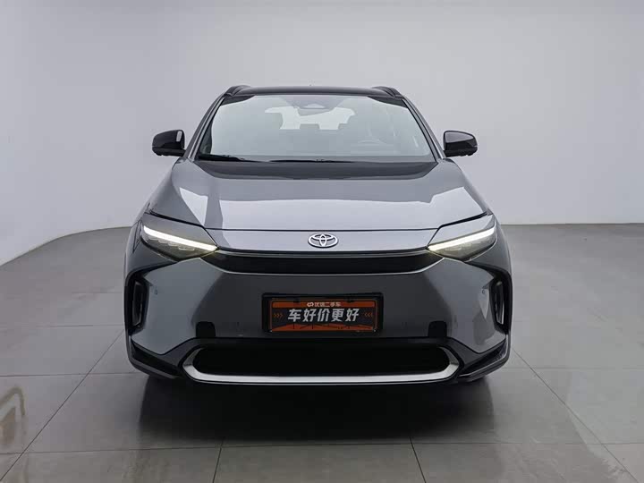 Фото 3 - Toyota bZ4X