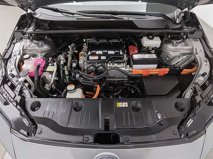 Фото 6 - Toyota bZ4X