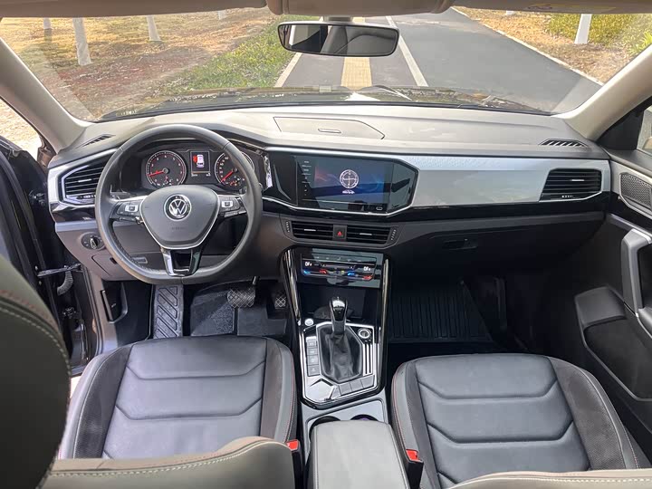 Фото 13 - Volkswagen Tayron