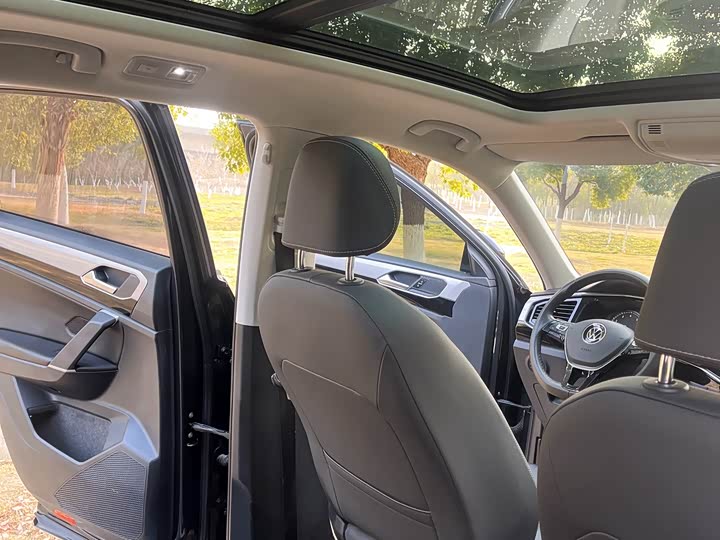 Фото 18 - Volkswagen Tayron