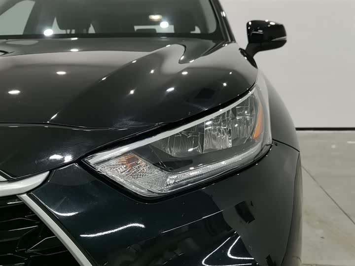 Фото 7 - Toyota Highlander