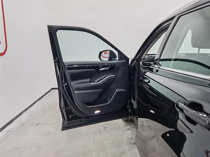 Фото 8 - Toyota Highlander