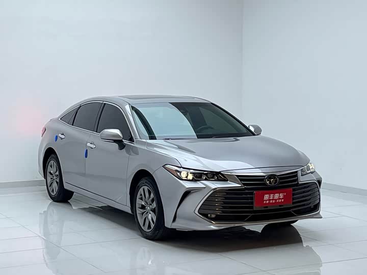 Фото 3 - Toyota Avalon