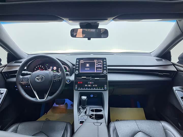 Фото 4 - Toyota Avalon