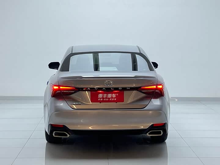 Фото 6 - Toyota Avalon