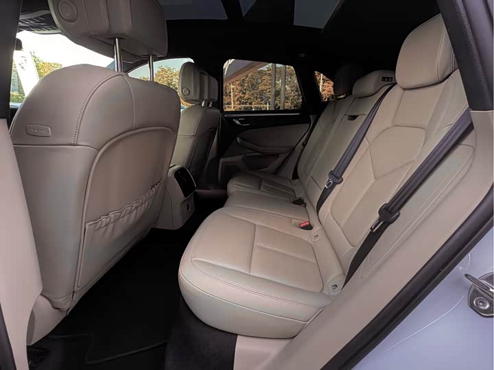 Фото 8 - Porsche Macan