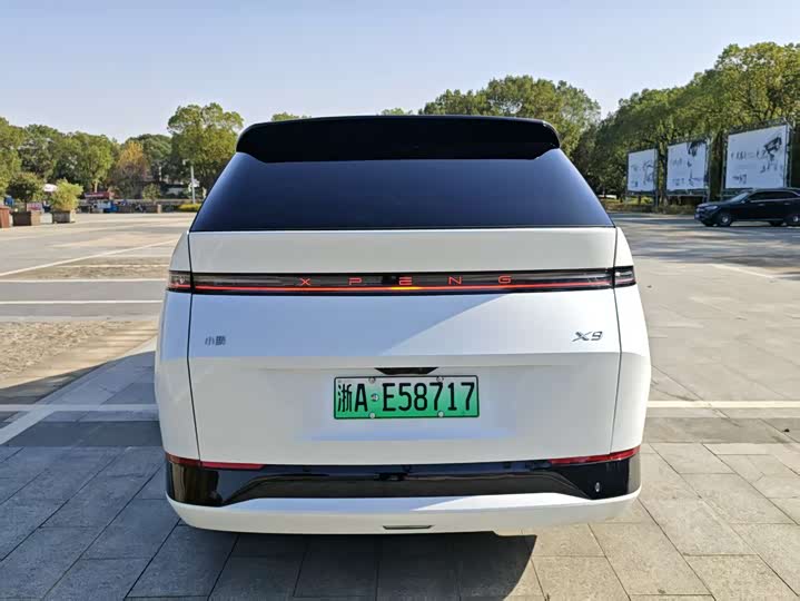 Фото 6 - XPeng X9