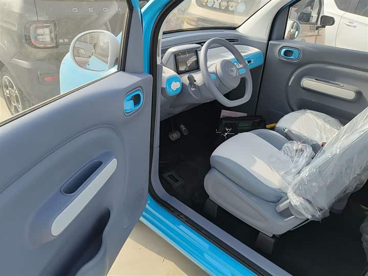 Фото 16 - Bestune Pony