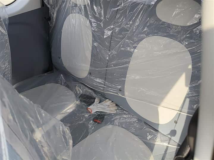 Фото 17 - Bestune Pony