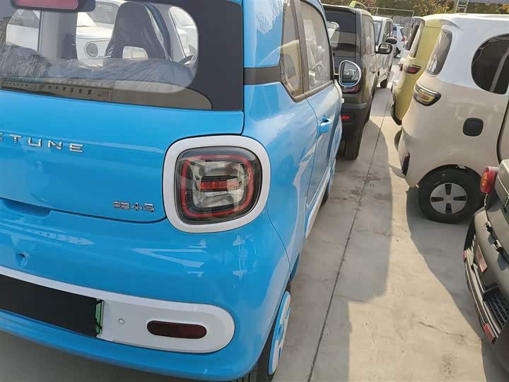 Фото 8 - Bestune Pony