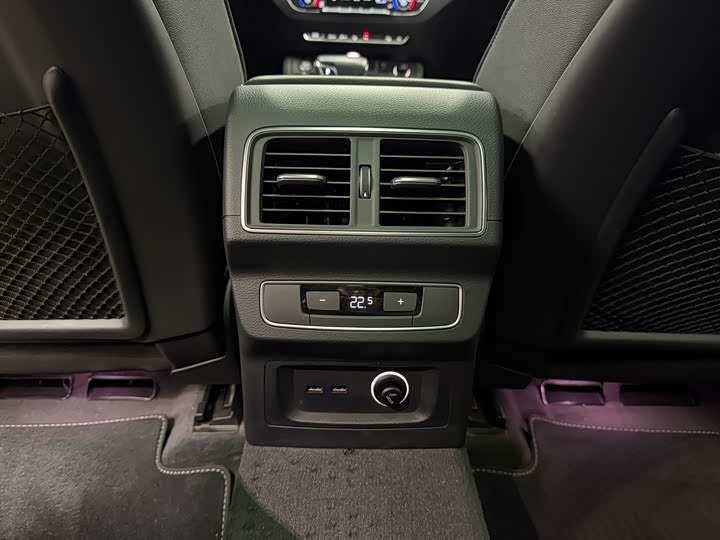 Фото 23 - Audi Q5L