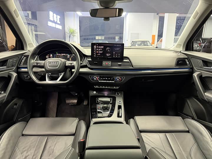 Фото 6 - Audi Q5L