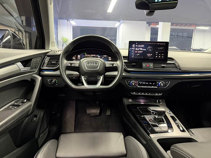 Фото 7 - Audi Q5L