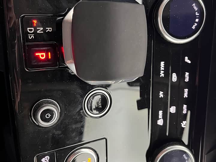 Фото 17 - Land Rover Range Rover Sport