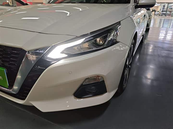 Фото 24 - Nissan Teana