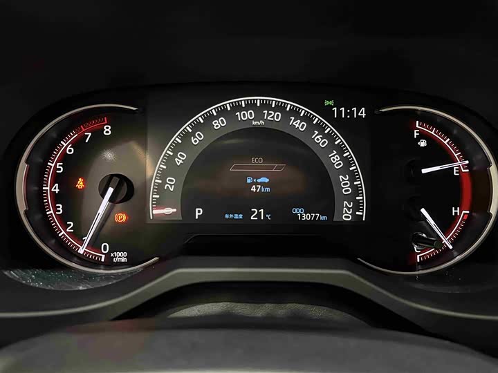 Фото 18 - Toyota RAV4