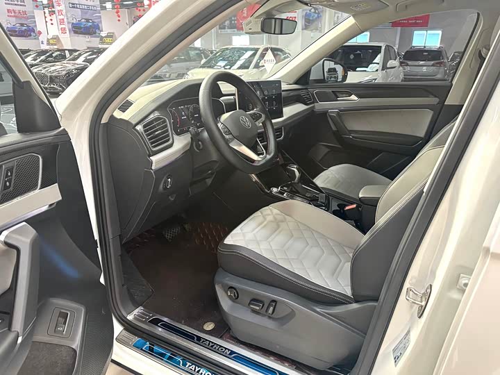 Фото 8 - Volkswagen Tayron