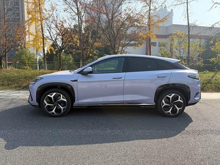 Фото 3 - BYD Sea Lion 07 EV