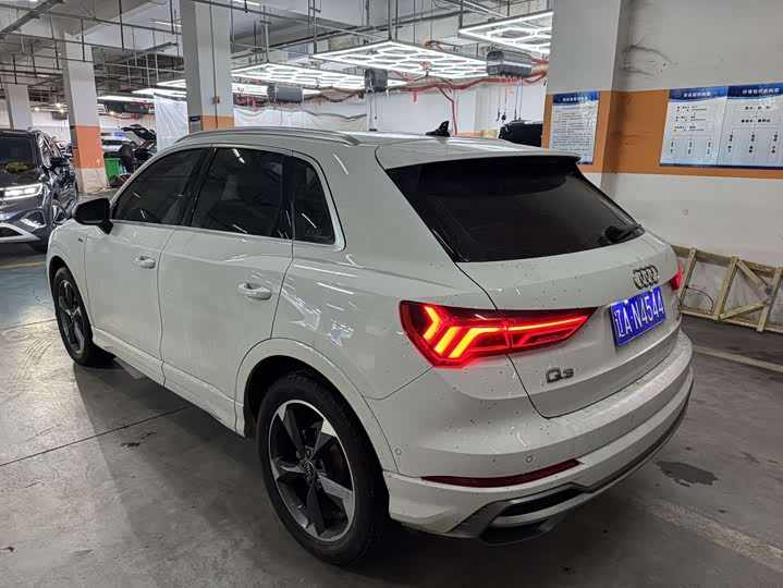 Фото 7 - Audi Q3