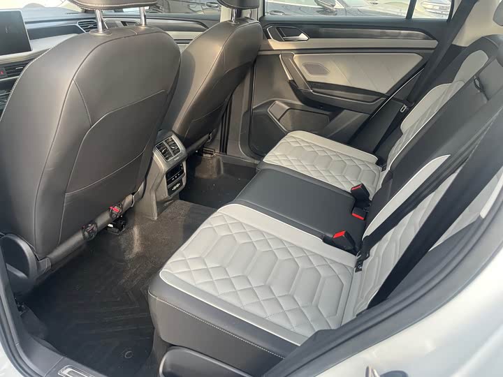 Фото 8 - Volkswagen Tayron