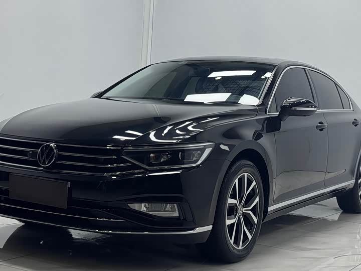 Фото 1 - Volkswagen Magotan