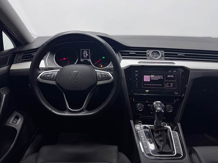 Фото 13 - Volkswagen Magotan