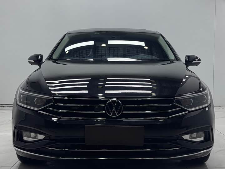 Фото 2 - Volkswagen Magotan