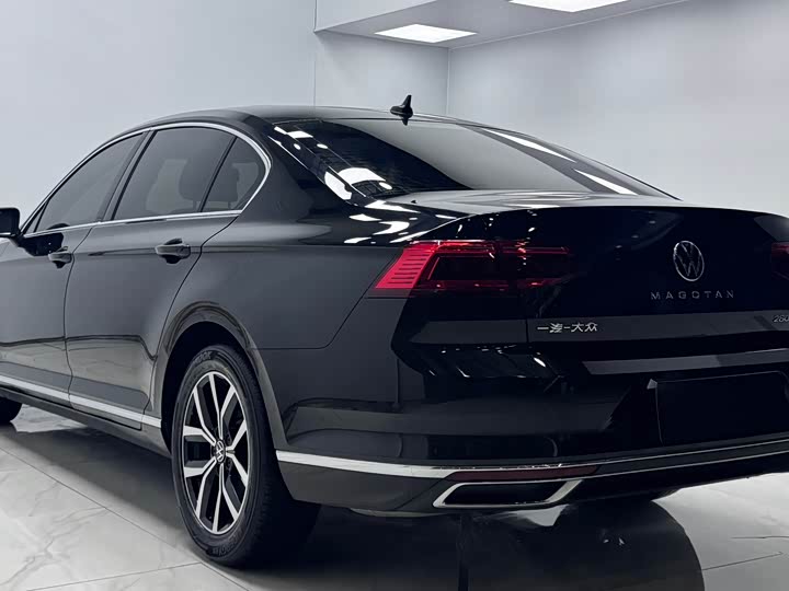 Фото 4 - Volkswagen Magotan