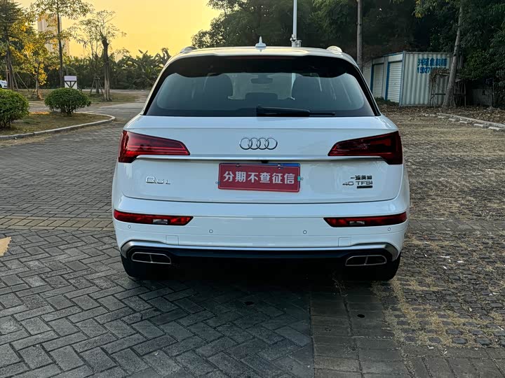 Фото 5 - Audi Q5L