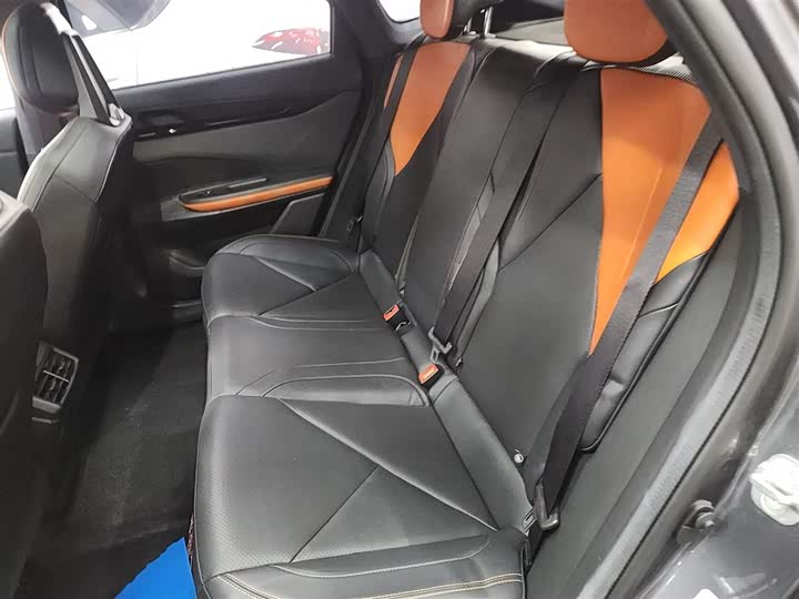 Фото 17 - Changan UNI-V Hybrid