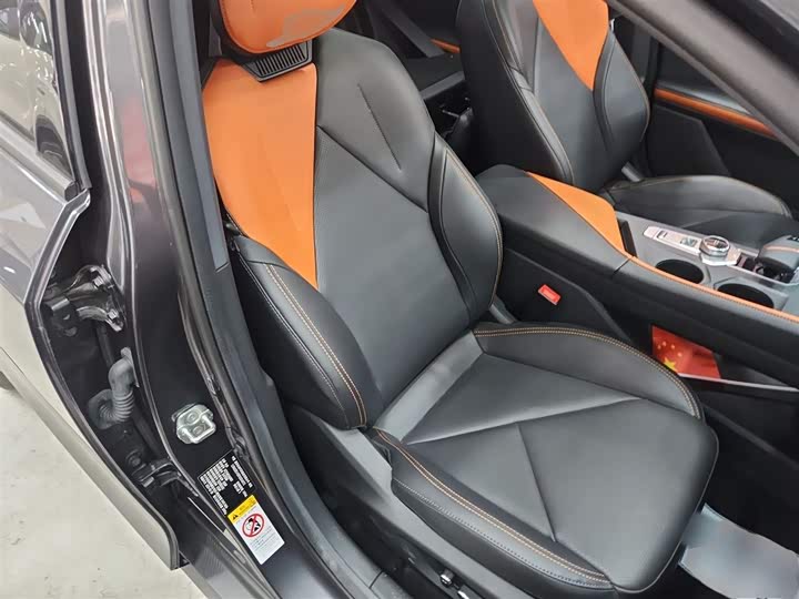 Фото 25 - Changan UNI-V Hybrid