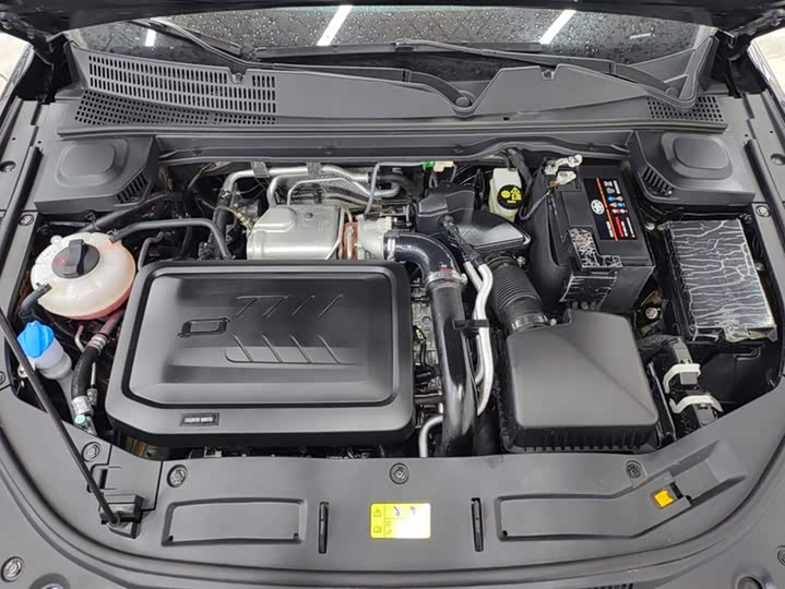 Фото 10 - Bestune B70