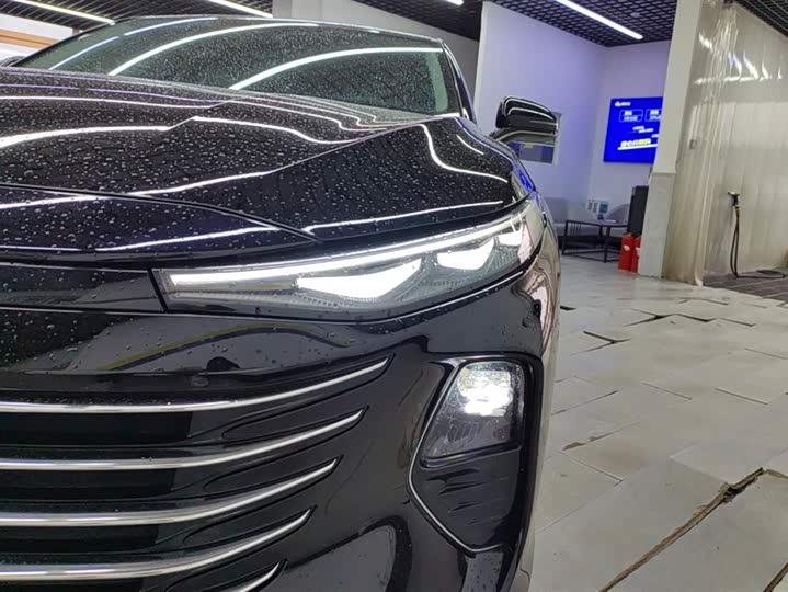 Фото 5 - Bestune B70