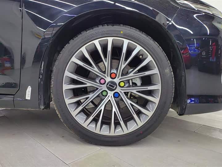 Фото 6 - Bestune B70