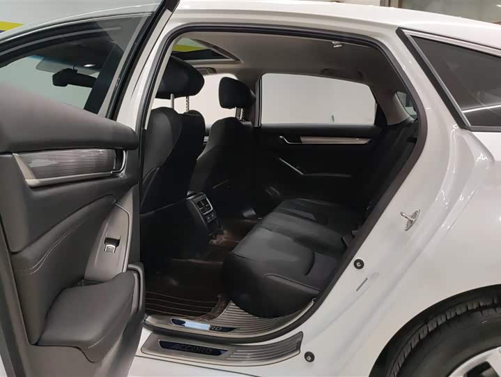 Фото 11 - Honda Accord