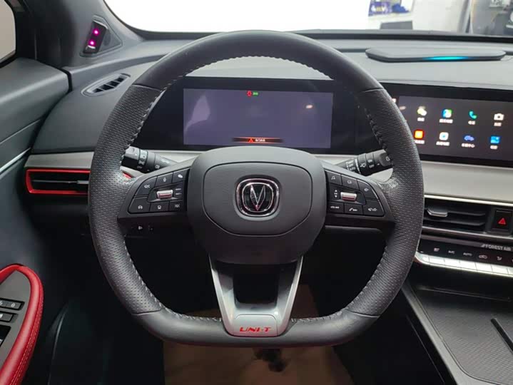 Фото 15 - Changan UNI-T