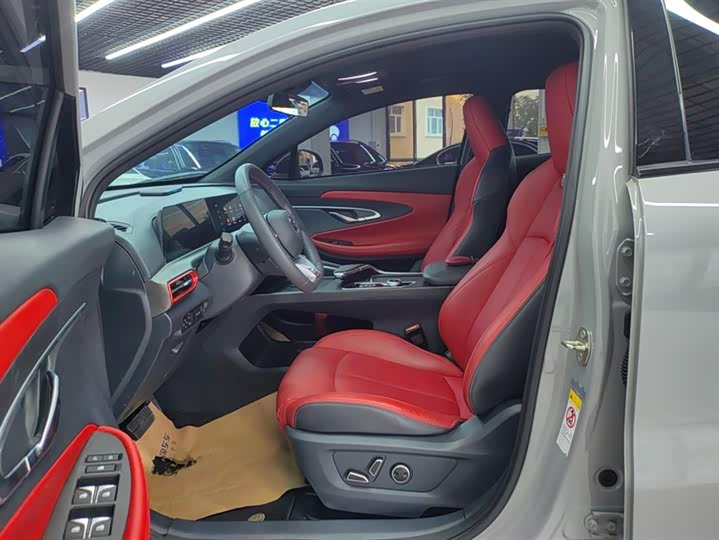 Фото 9 - Changan UNI-T