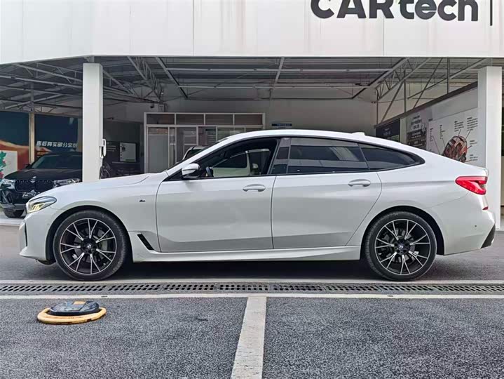 Фото 8 - BMW 6 Series GT