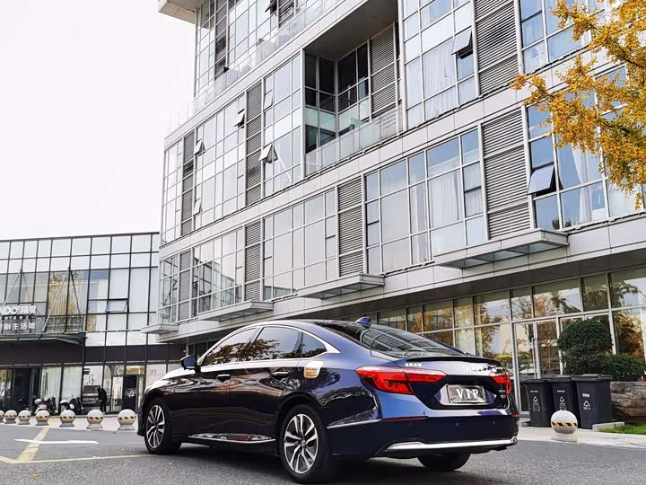 Фото 6 - Honda Inspire