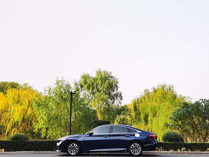 Фото 7 - Honda Inspire